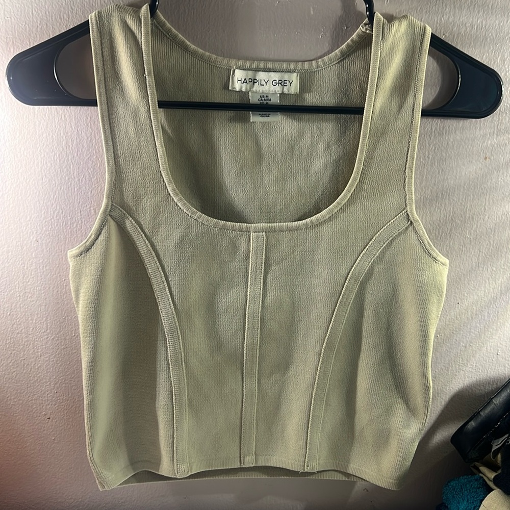 Size M - Picture 3 of 5